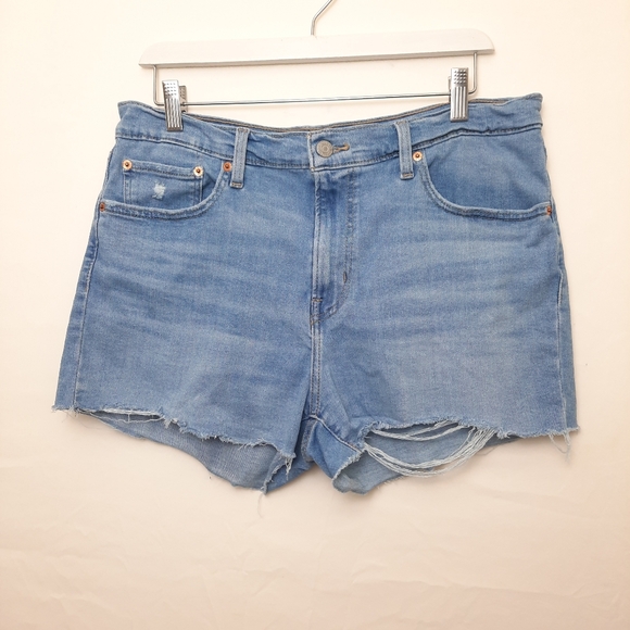 Levi's Pants - Levi's High Rise Cut-Off Shorts Light Wash Size 32/14